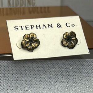 Stephan & Co. Antique Brass Tone Flower Earrings, Straight Posts, NWT